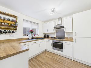 Kitchen area- click for photo gallery